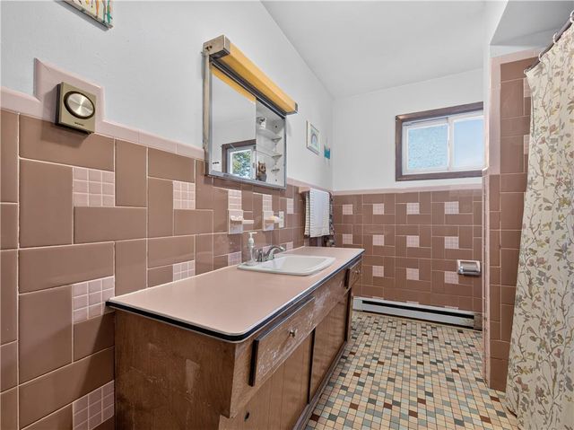 720 Lechauwecki Avenue, Fountain Hill Boro, PA 18015