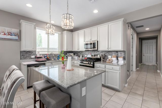 7216 S Paseo Monte De Oro, Tucson, AZ 85756