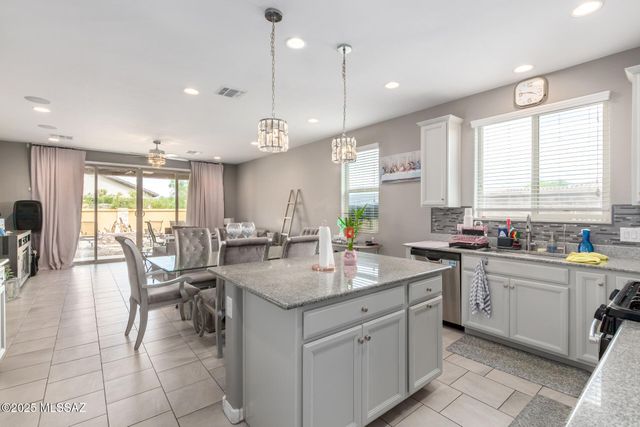 7216 S Paseo Monte De Oro, Tucson, AZ 85756