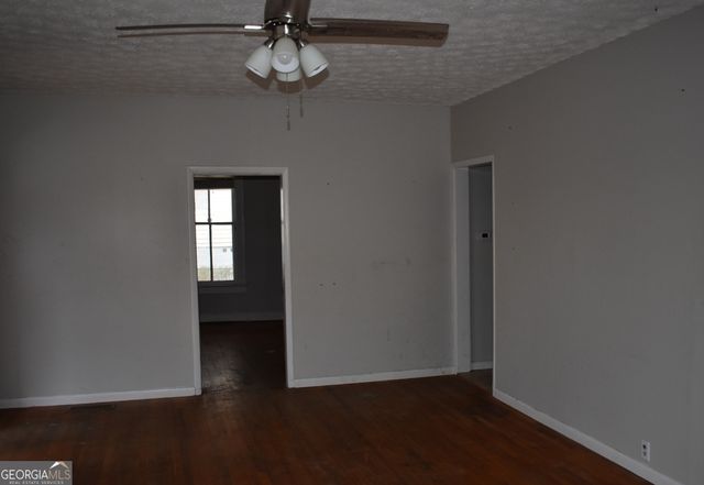 963 E Solomon Street, Griffin, GA 30223