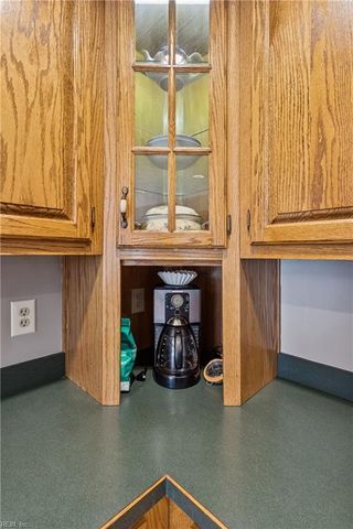 6253 Ark RD, Gloucester, VA 23061