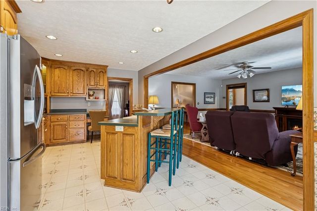 6253 Ark RD, Gloucester, VA 23061