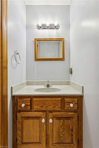 6253 Ark RD, Gloucester, VA 23061