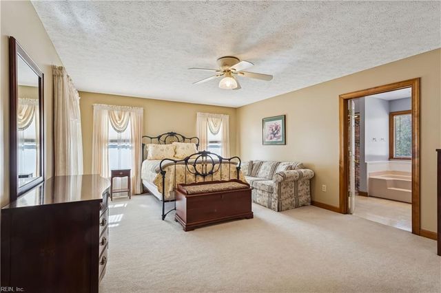 6253 Ark RD, Gloucester, VA 23061