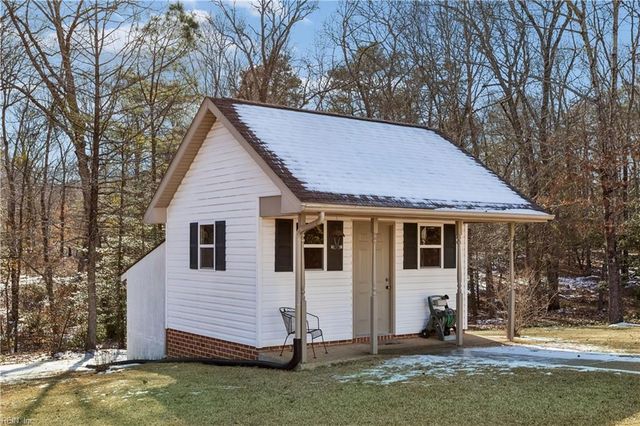 6253 Ark RD, Gloucester, VA 23061