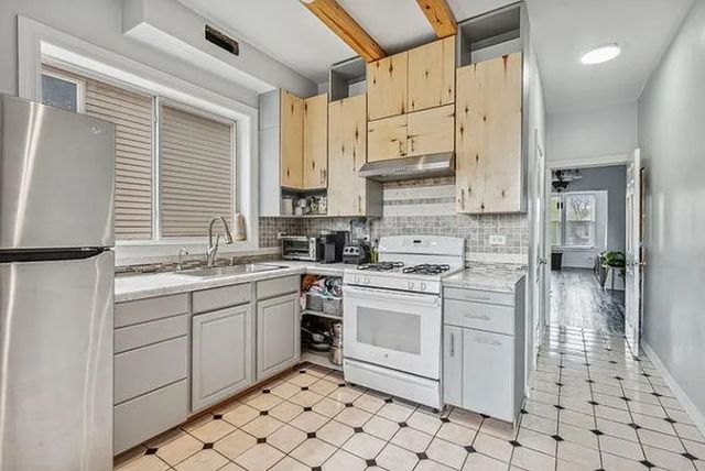 4833 N Ashland Avenue 2, Chicago, IL 60640