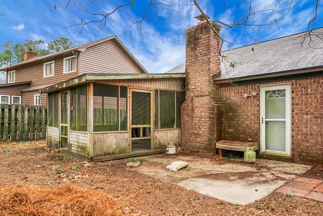 235 Knightsbridge Drive, North Charleston, SC 29418