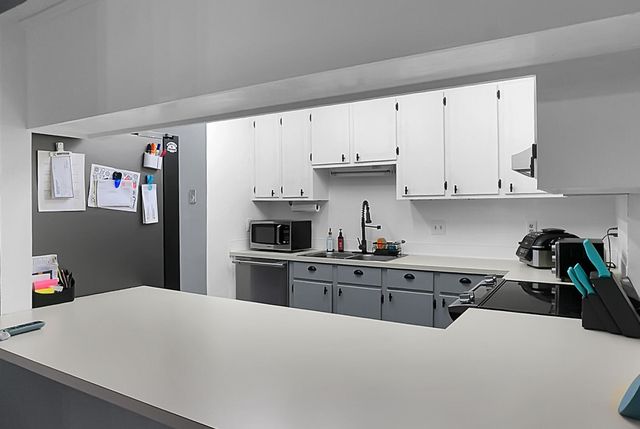 235 Knightsbridge Drive, North Charleston, SC 29418