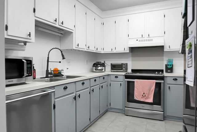 235 Knightsbridge Drive, North Charleston, SC 29418