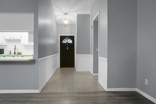 235 Knightsbridge Drive, North Charleston, SC 29418