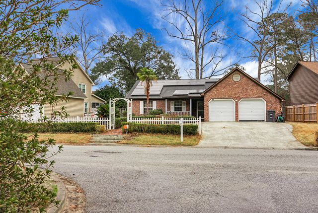 235 Knightsbridge Drive, North Charleston, SC 29418