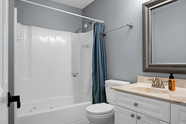 235 Knightsbridge Drive, North Charleston, SC 29418