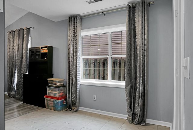 235 Knightsbridge Drive, North Charleston, SC 29418