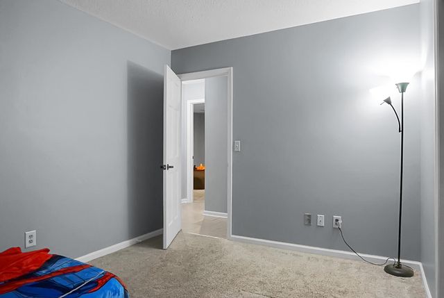 235 Knightsbridge Drive, North Charleston, SC 29418