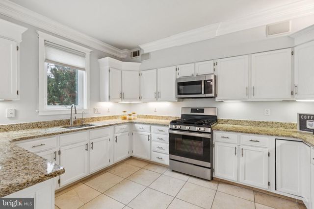 104 CHRISTIAN ST, Philadelphia, PA 19147