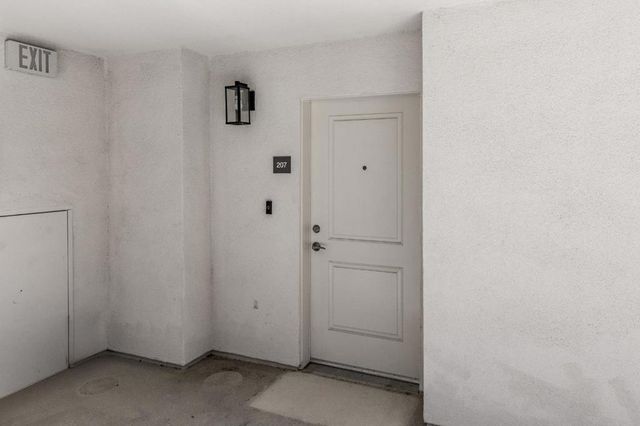 1048 Monroe Street 207, Santa Clara, CA 95050