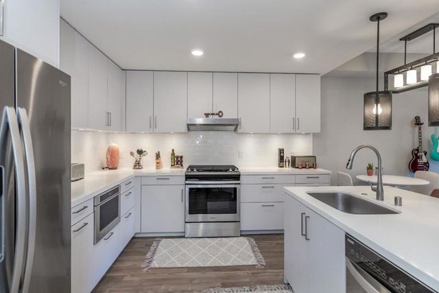 1048 Monroe Street 207, Santa Clara, CA 95050