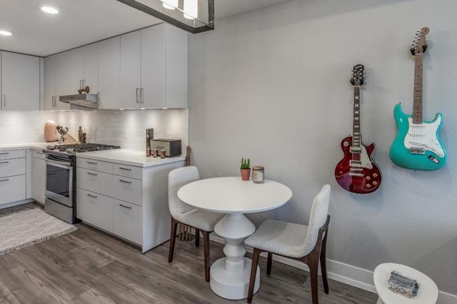 1048 Monroe Street 207, Santa Clara, CA 95050