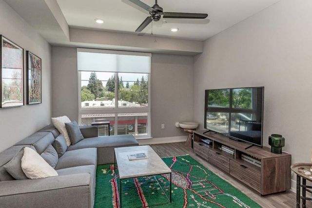 1048 Monroe Street 207, Santa Clara, CA 95050