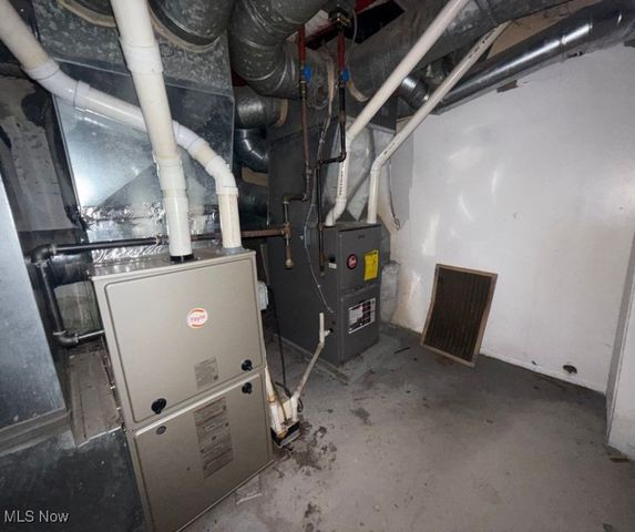 1276 E 133rd Street, East Cleveland, OH 44112