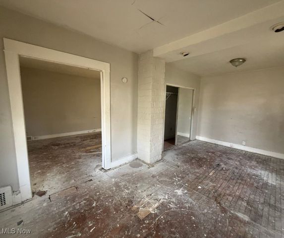 1276 E 133rd Street, East Cleveland, OH 44112