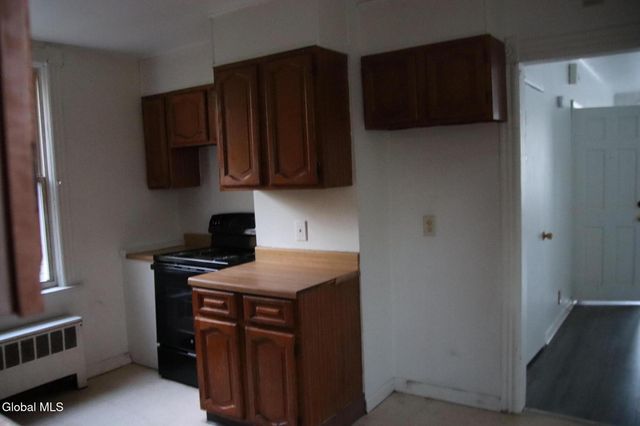 860 Washington Avenue, Albany, NY 12203