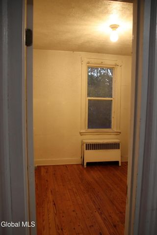 860 Washington Avenue, Albany, NY 12203