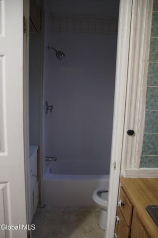 860 Washington Avenue, Albany, NY 12203