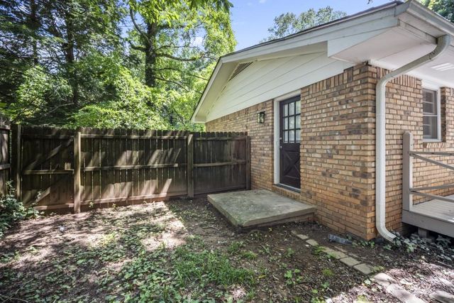 2379 Lakewood Drive NW, Kennesaw, GA 30152