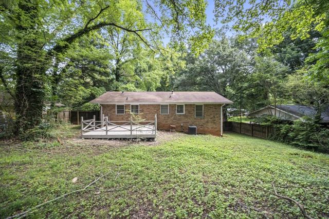 2379 Lakewood Drive NW, Kennesaw, GA 30152