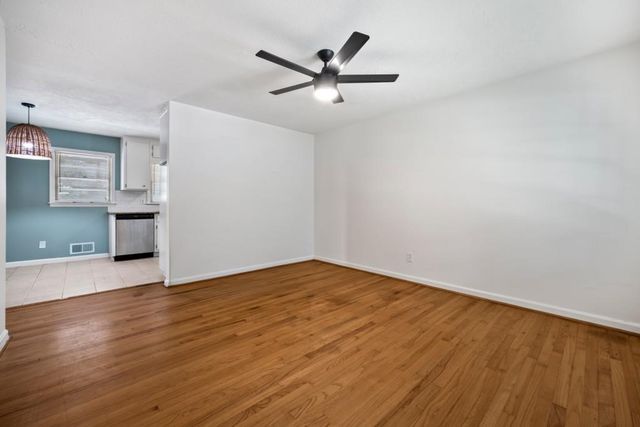 2379 Lakewood Drive NW, Kennesaw, GA 30152