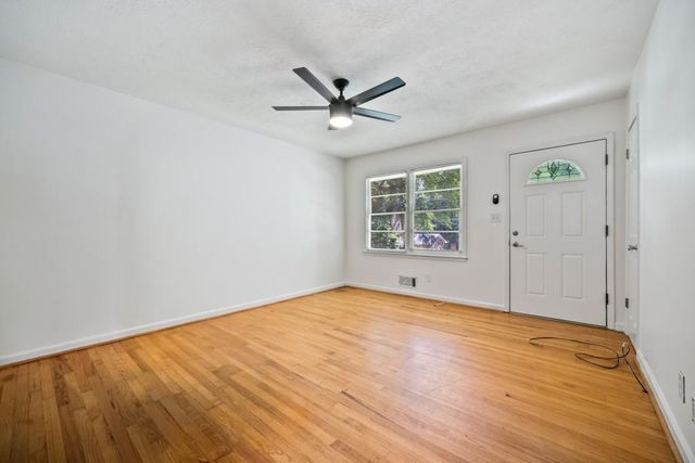 2379 Lakewood Drive NW, Kennesaw, GA 30152