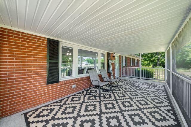 3824 Oakwood Rd, Woodlawn, TN 37191