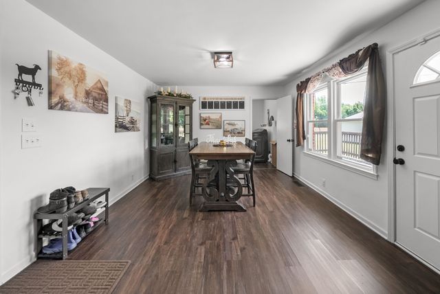 3824 Oakwood Rd, Woodlawn, TN 37191