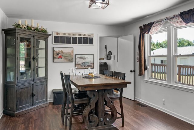3824 Oakwood Rd, Woodlawn, TN 37191