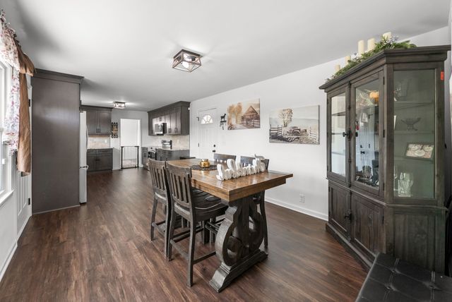 3824 Oakwood Rd, Woodlawn, TN 37191