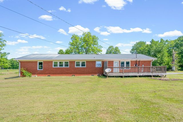 3824 Oakwood Rd, Woodlawn, TN 37191