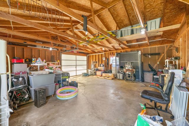 3824 Oakwood Rd, Woodlawn, TN 37191