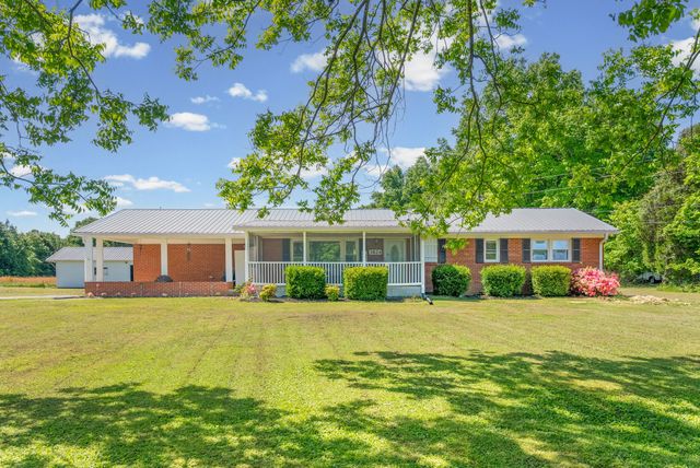 3824 Oakwood Rd, Woodlawn, TN 37191
