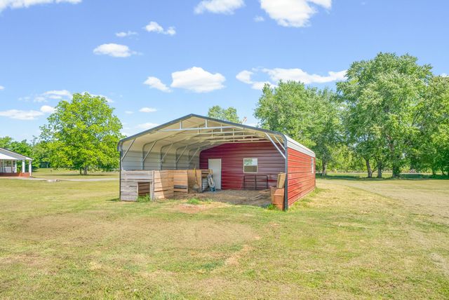 3824 Oakwood Rd, Woodlawn, TN 37191
