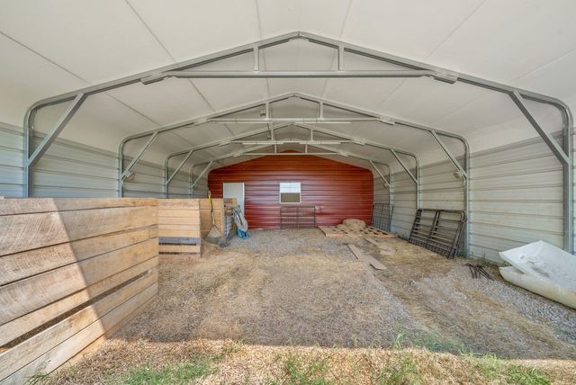 3824 Oakwood Rd, Woodlawn, TN 37191