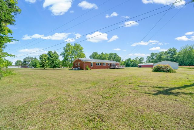 3824 Oakwood Rd, Woodlawn, TN 37191