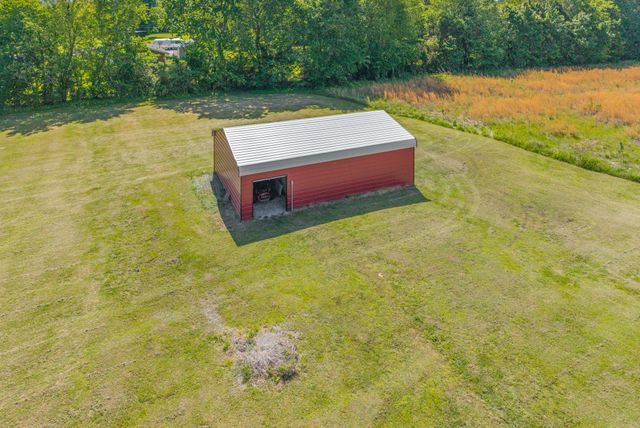 3824 Oakwood Rd, Woodlawn, TN 37191