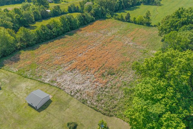 3824 Oakwood Rd, Woodlawn, TN 37191