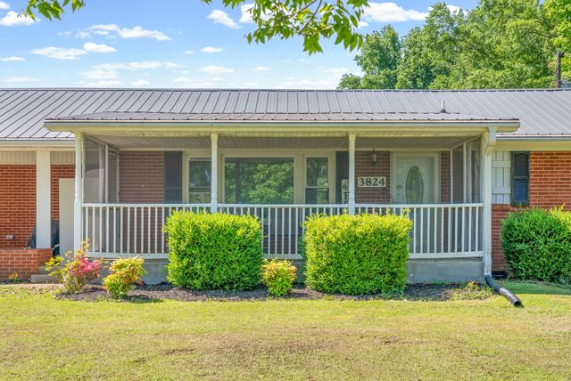 3824 Oakwood Rd, Woodlawn, TN 37191