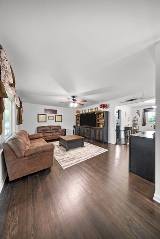 3824 Oakwood Rd, Woodlawn, TN 37191