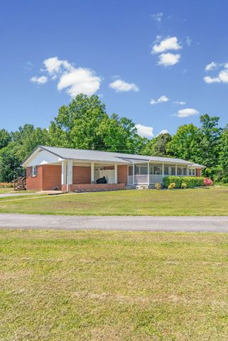 3824 Oakwood Rd, Woodlawn, TN 37191