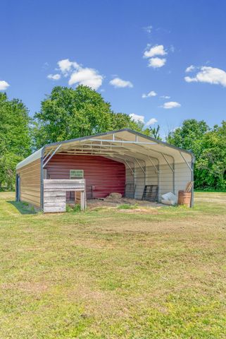 3824 Oakwood Rd, Woodlawn, TN 37191