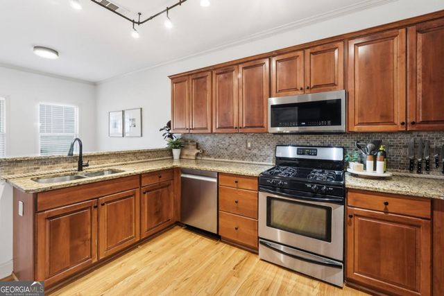 411 Royal Crescent Lane E, Canton, GA 30115