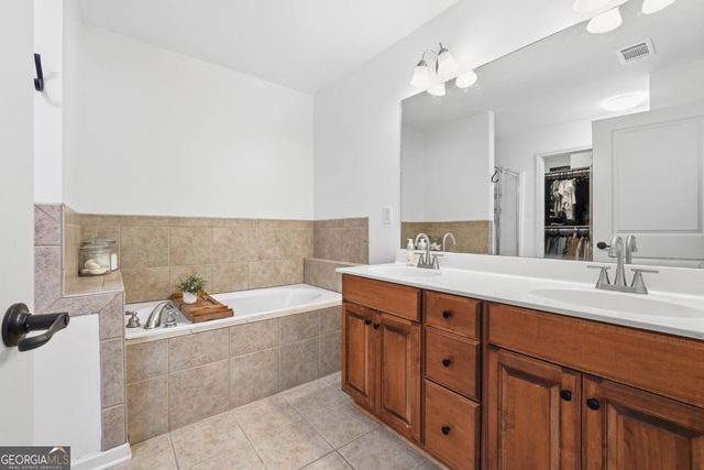 411 Royal Crescent Lane E, Canton, GA 30115